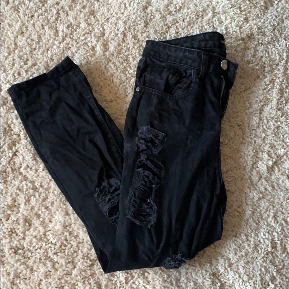Boohoo black distressed Mom Jeans
